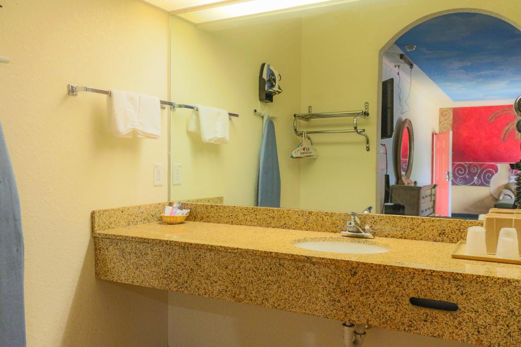 The Symphony Inn & Suites Χιούστον Δωμάτιο φωτογραφία